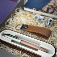 Rose gold pen set with leather case and keychain in decorative box