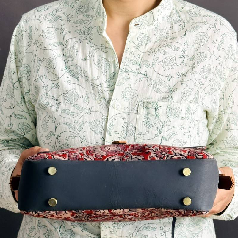 spacious bag for women