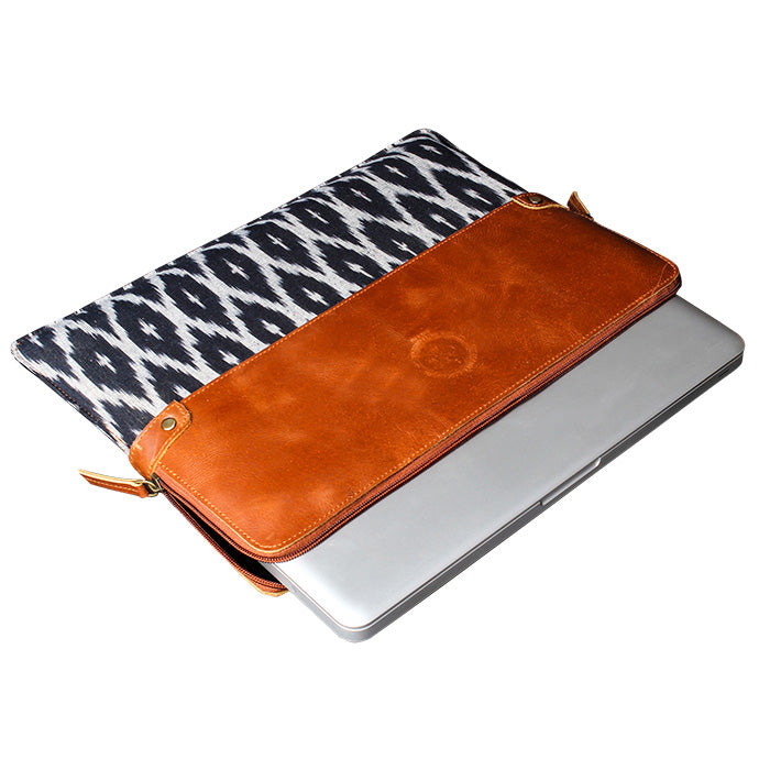 15.6 inch leather laptop sleeve
