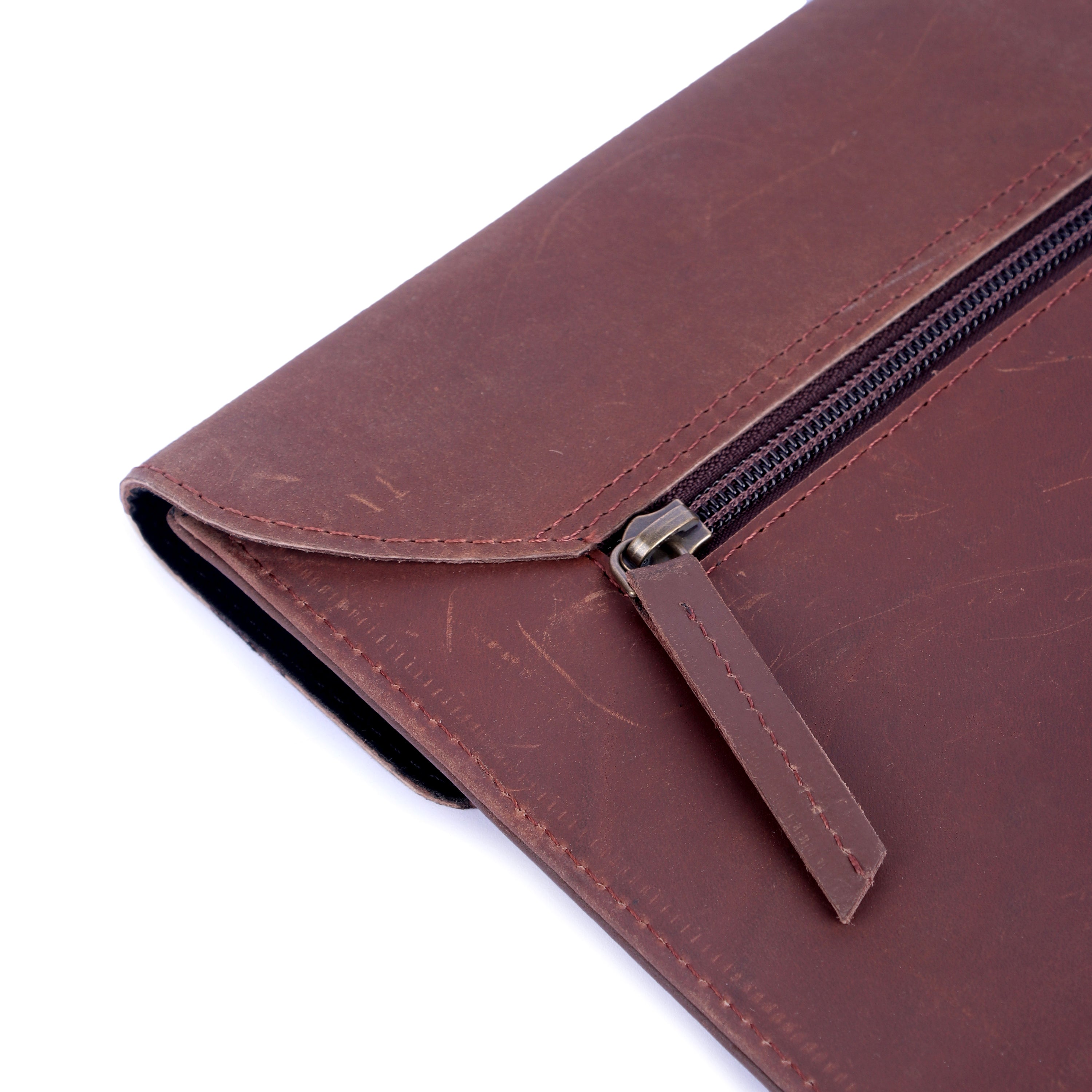 showing zip of the laptop sleeve