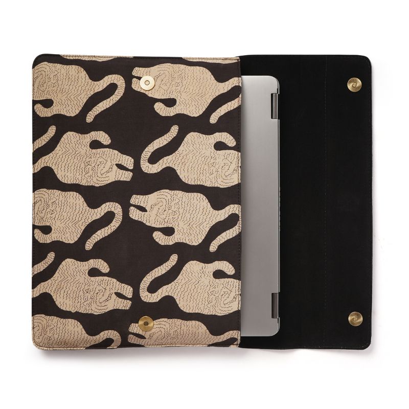 laptop sleeve with tiger -patterned a black interior for electronic device on a white background