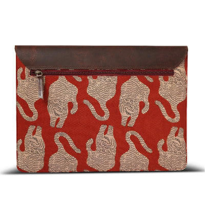 laptop sleeve and tiger  pattern on a red background