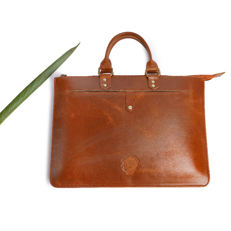leather sleeve with handle